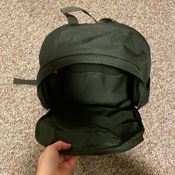 COPY - Nike Hayward Green Backpack Unisex 26L. - Picture 3 of 5